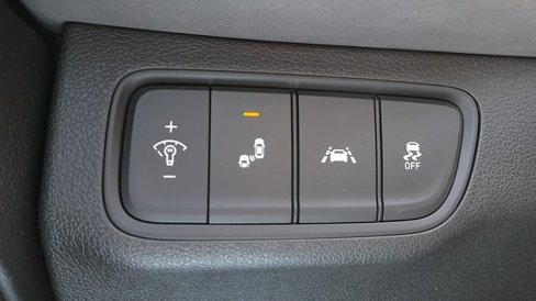 Used 2019 Hyundai Santa Fe SE image 9