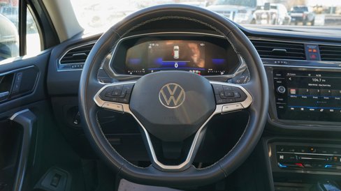Used 2024 Volkswagen Tiguan SE image 21