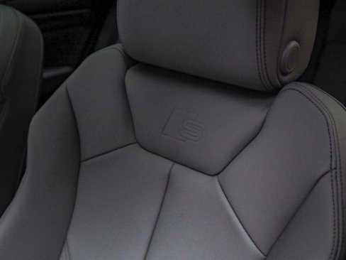 New 2025 Audi Q3 2.0T Premium image 24