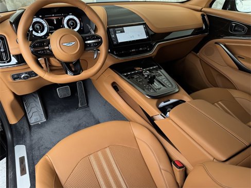 New 2025 Aston Martin DBX 707 image 3