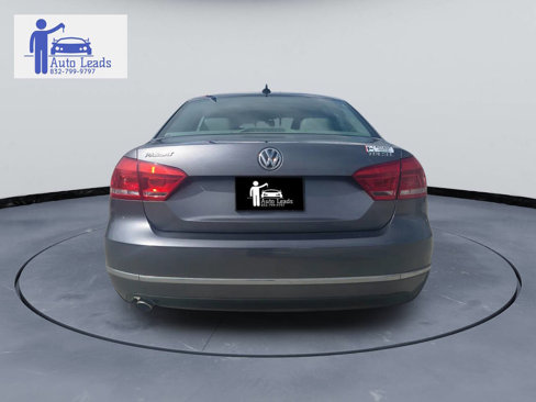 Used 2013 Volkswagen Passat TDI SEL Premium image 7