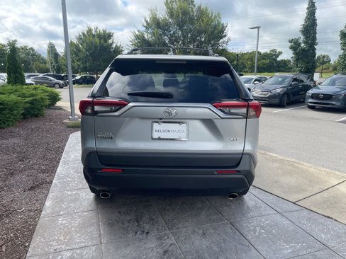 Used 2022 Toyota RAV4 XLE image 4