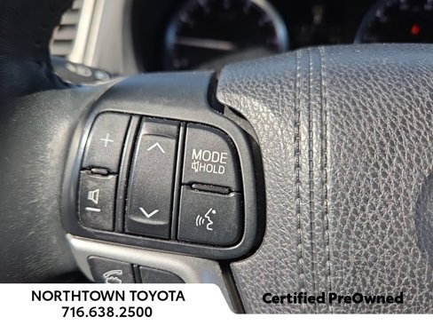Used 2016 Toyota Highlander XLE image 22