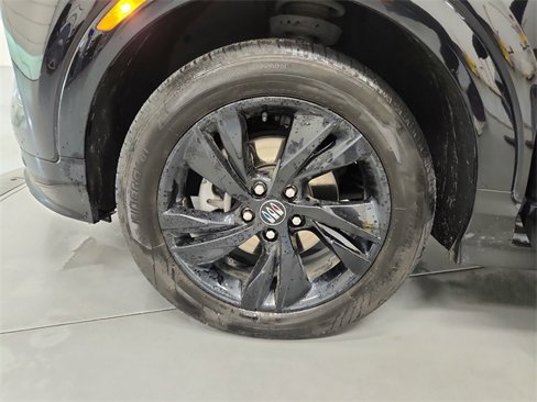 Used 2024 Buick Encore GX Sport Touring image 17