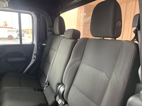 Used 2020 Jeep Gladiator Sport w/ Quick Order Package 24S image 23