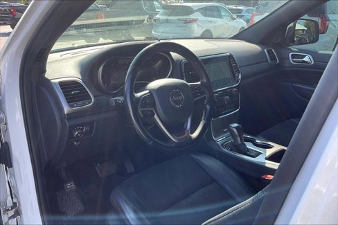 Used 2021 Jeep Grand Cherokee Laredo X image 5