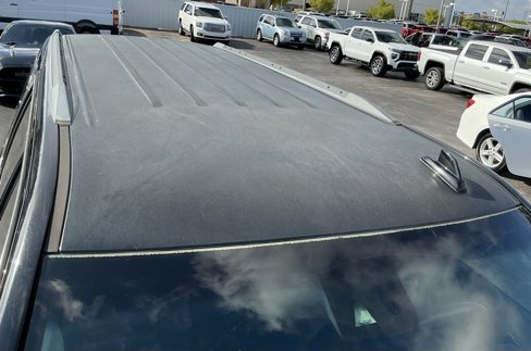 Used 2017 Chevrolet Suburban LT image 12