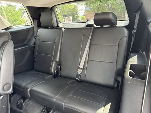 Used 2020 Chevrolet Traverse LT image 13