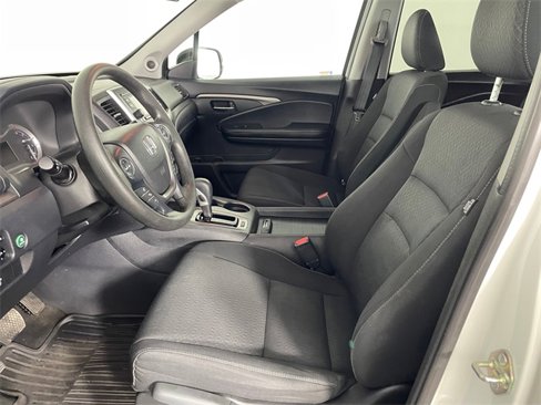 Used 2019 Honda Ridgeline Sport image 3