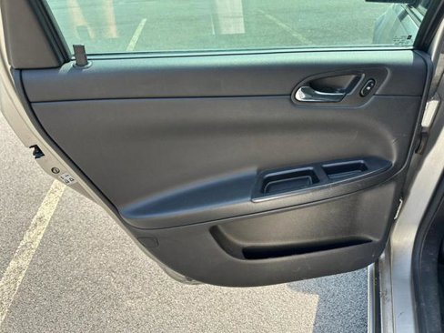 Used 2006 Chevrolet Impala LT w/ Preferred Equipment Group image 8