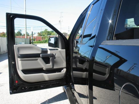 Used 2018 Ford F150 XLT w/ Equipment Group 302A Luxury image 14
