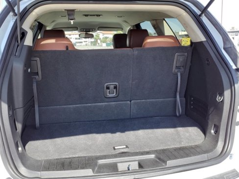 Used 2017 Chevrolet Traverse LT image 18