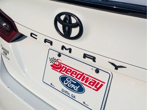 Used 2023 Toyota Camry SE image 8