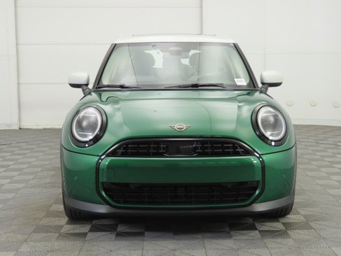 Used 2025 MINI Cooper 4-Door Hardtop image 2