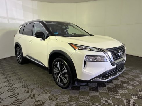 Used 2022 Nissan Rogue SL w/ SL Premium Package image 2