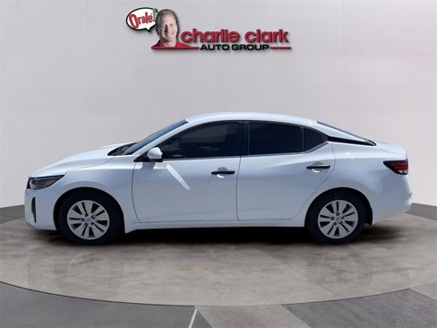 Used 2025 Nissan Sentra S image 3