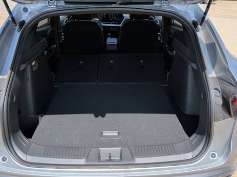New 2025 Chevrolet Trax RS w/ Sunroof Package image 35