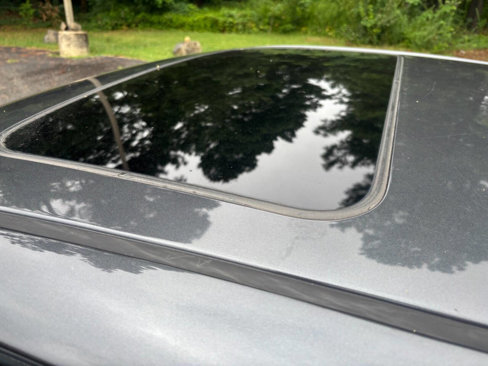 Used 2011 Toyota Camry XLE image 16