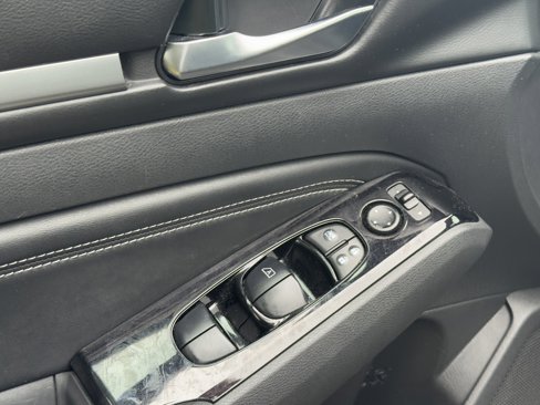 Used 2021 Nissan Altima 2.5 SV w/ SV Premium Package image 6