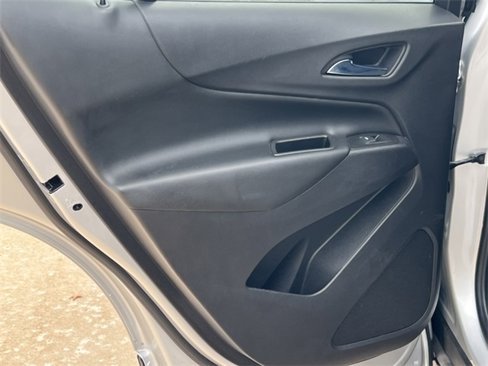 Used 2021 Chevrolet Equinox LT w/ LPO, Floor Liner Package image 29