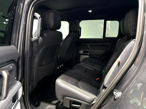 Used 2024 Land Rover Defender 130 X image 22