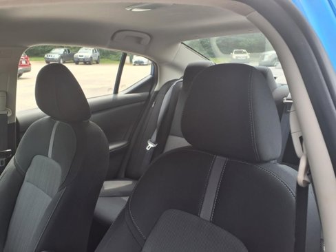 Used 2023 Nissan Sentra SV image 16