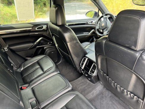 Used 2013 Porsche Cayenne Diesel image 16