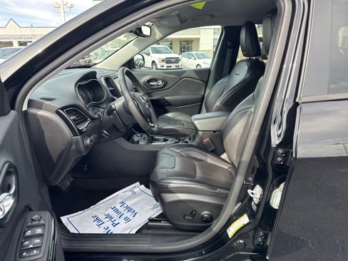 Used 2023 Jeep Cherokee Altitude Lux image 9