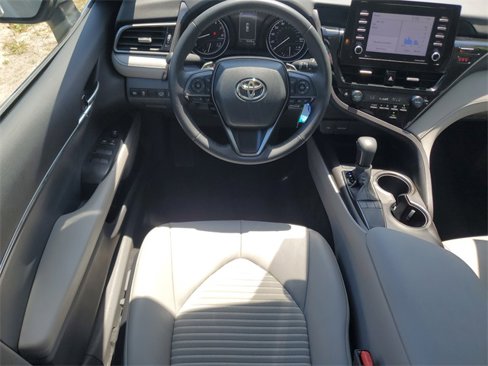 Used 2024 Toyota Camry SE image 15