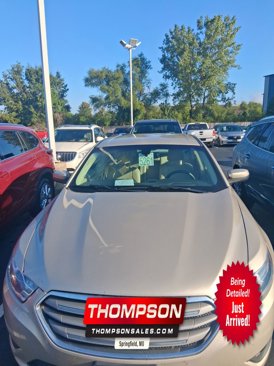 Used 2018 Ford Taurus SEL image 1
