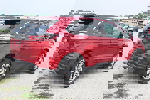 Used 2022 Ford Edge SEL w/ Convenience Package image 5