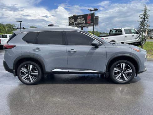 Used 2021 Nissan Rogue Platinum image 4