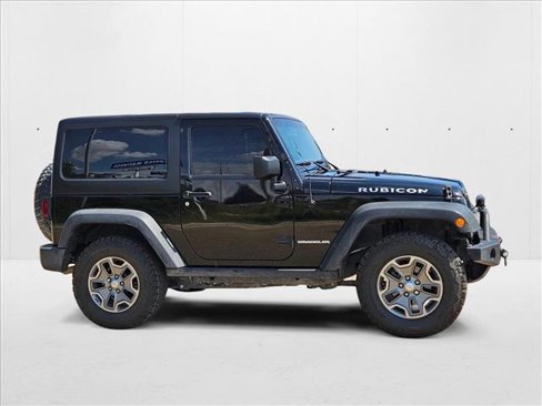 Used 2017 Jeep Wrangler Rubicon w/ Power Convenience Group image 4