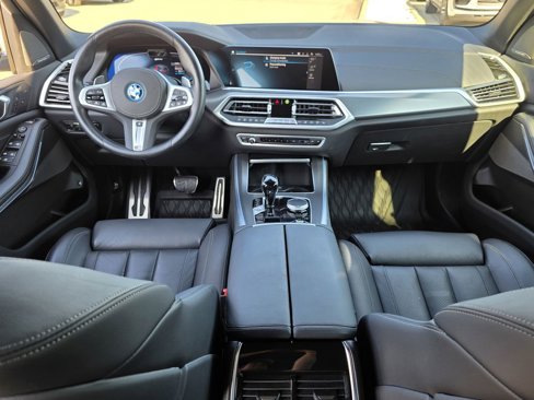 Used 2022 BMW X5 xDrive45e w/ M Sport Package image 8