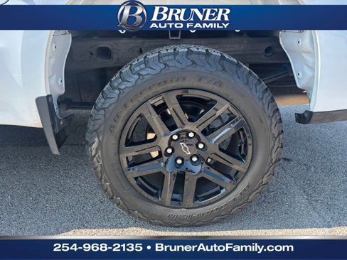 Used 2021 Chevrolet Silverado 1500 Custom Trail Boss w/ Realtree Special Edition image 9