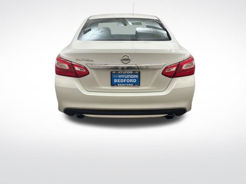Used 2016 Nissan Altima 2.5 S w/ Power Driver Seat Package image 8