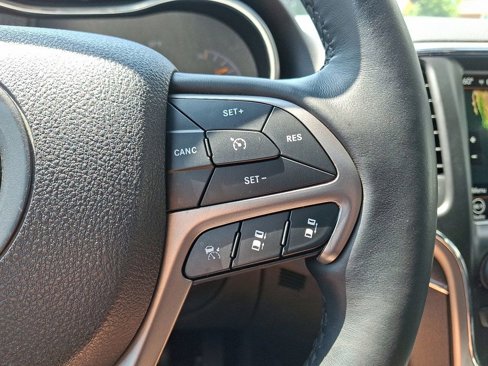 Used 2018 Jeep Grand Cherokee Limited image 23