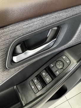 Used 2021 Nissan Rogue SV image 13