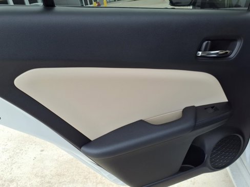 Used 2020 Toyota Prius LE image 19