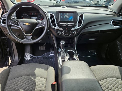 Used 2018 Chevrolet Equinox LT image 23