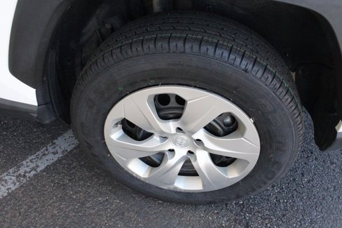 Certified 2021 Toyota RAV4 LE image 57