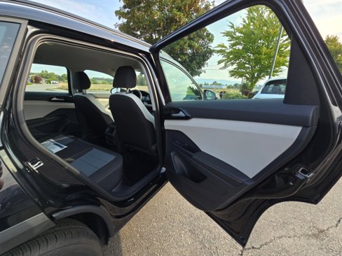 New 2025 Volkswagen Taos S image 13