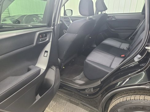 Used 2015 Subaru Forester 2.5i Premium w/ All-Weather Package image 38