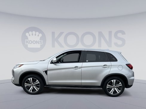 Used 2024 Mitsubishi Outlander Sport SE image 2