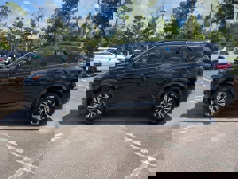 Used 2022 Nissan Rogue SV image 7