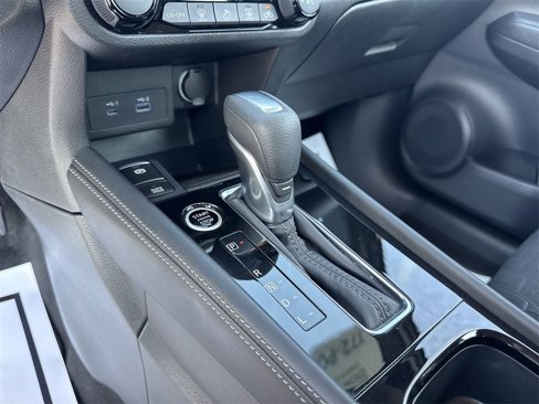 Used 2024 Nissan Kicks SR image 19