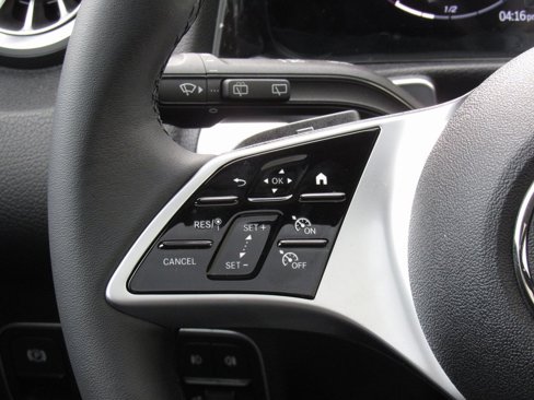 New 2025 Mercedes-Benz GLB 250 4MATIC image 27