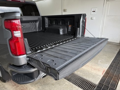 Used 2020 Chevrolet Silverado 1500 Custom w/ Custom Value Package image 8