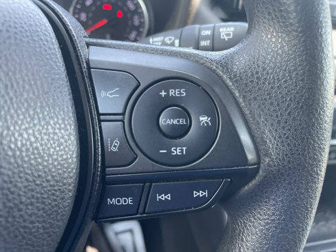 Used 2022 Toyota RAV4 XLE image 13