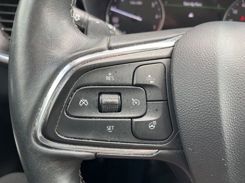 Used 2022 Buick Envision Essence w/ Sport Touring Package image 21